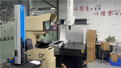 Departemen QC di bidang manufaktur di dalam cetakan dalam